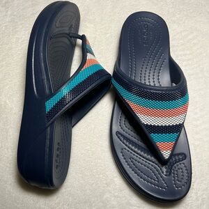 Crocs Thong Wedge Sandals flip flops Monterey bead stripe Sz 7